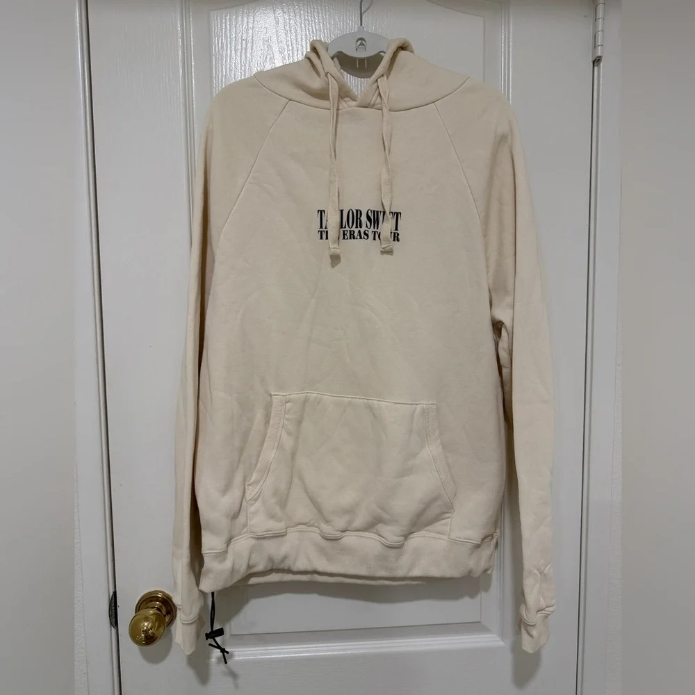 Taylor Swift Eras Tour Beige Hoodie Small Oversized Unisex Men’s Fit - Picture 3 of 5